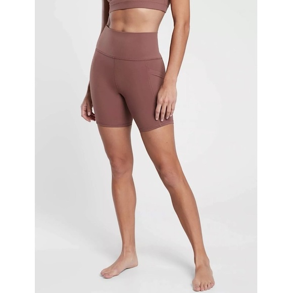 Athleta Salutation Stash Pocket II High Rise 7" Short in Hearth Rose XS - Picture 1 of 10
